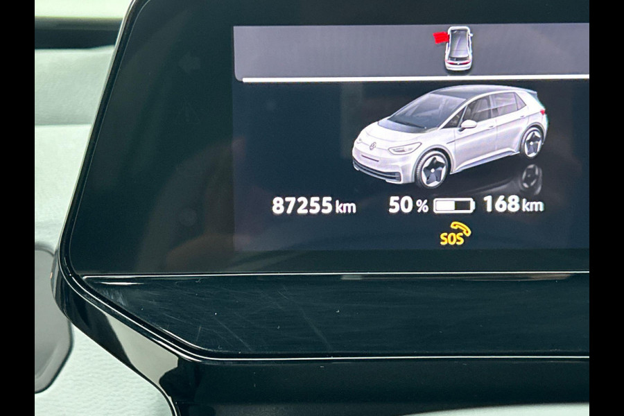Volkswagen ID.3 First Plus 58 kWh | Navigatie | Apple Carplay/Android Auto | Camera | Parkeersensoren | Adaptive Cruise Control | Full LED Matrix | Stoel- en stuurverwarming | Lichtmetalen velgen | Climate Control