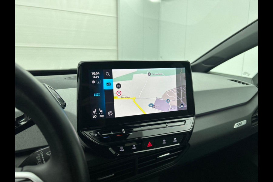 Volkswagen ID.3 First Plus 58 kWh | Navigatie | Apple Carplay/Android Auto | Camera | Parkeersensoren | Adaptive Cruise Control | Full LED Matrix | Stoel- en stuurverwarming | Lichtmetalen velgen | Climate Control
