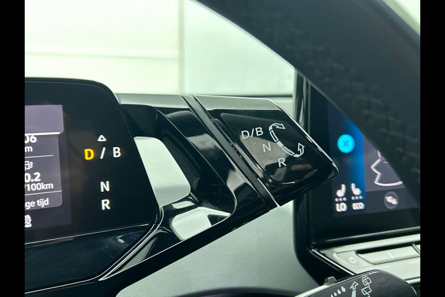 Volkswagen ID.3 First Plus 58 kWh | Navigatie | Apple Carplay/Android Auto | Camera | Parkeersensoren | Adaptive Cruise Control | Full LED Matrix | Stoel- en stuurverwarming | Lichtmetalen velgen | Climate Control