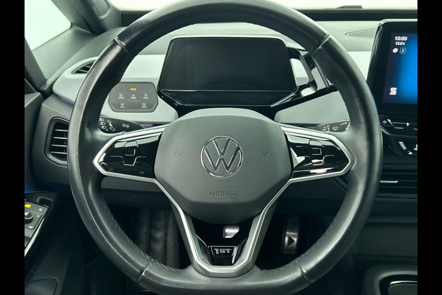Volkswagen ID.3 First Plus 58 kWh | Navigatie | Apple Carplay/Android Auto | Camera | Parkeersensoren | Adaptive Cruise Control | Full LED Matrix | Stoel- en stuurverwarming | Lichtmetalen velgen | Climate Control