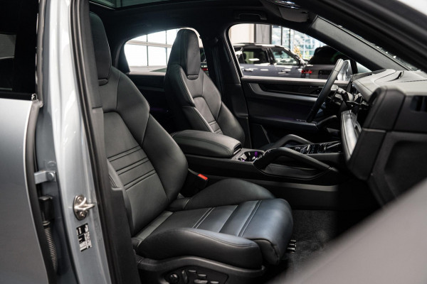 Porsche Cayenne Coupé 3.0 E-Hybrid *Sport-Design / Vierwielbesturing / Stoelventilatie / BOSE / 18-Wegs / Panorama / Soft-Close / Keyless*