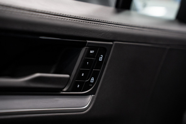 Porsche Cayenne Coupé 3.0 E-Hybrid *Sport-Design / Vierwielbesturing / Stoelventilatie / BOSE / 18-Wegs / Panorama / Soft-Close / Keyless*