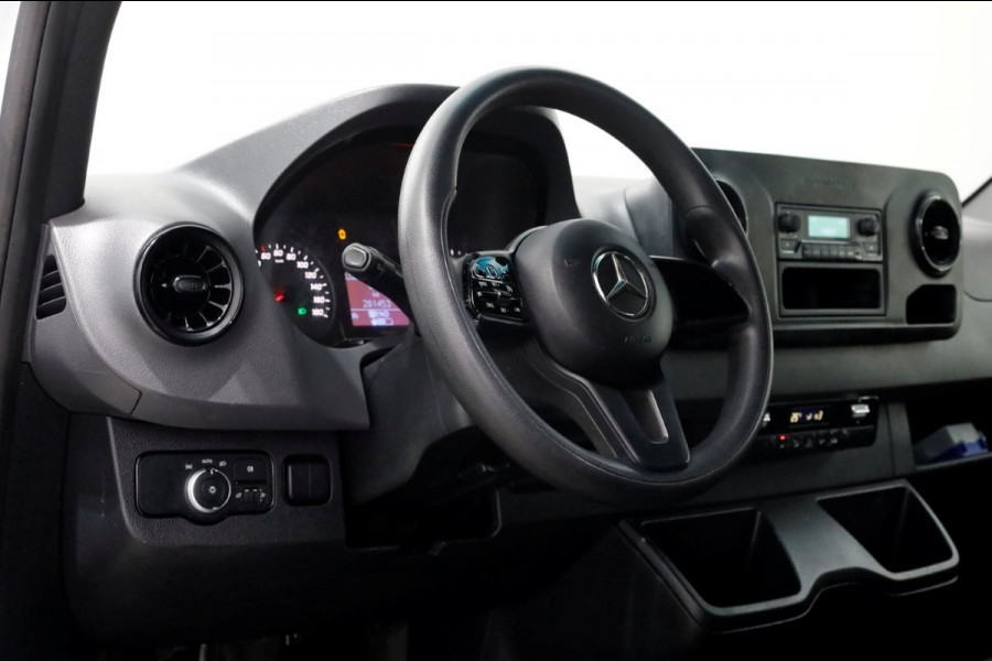 Mercedes-Benz Sprinter 317 CDI 170pk 9G Automaat Bakwagen met laadklep en zijdeur 02-2022