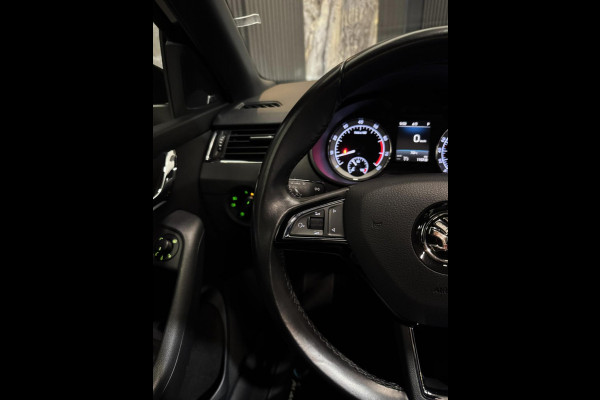 Škoda Octavia Combi 1.5 TSI Greentech Business Edit|PANO|SFEER|KEYLESS|BOMVOL