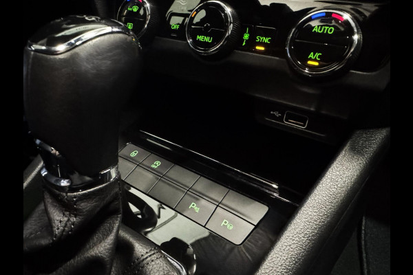 Škoda Octavia Combi 1.5 TSI Greentech Business Edit|PANO|SFEER|KEYLESS|BOMVOL