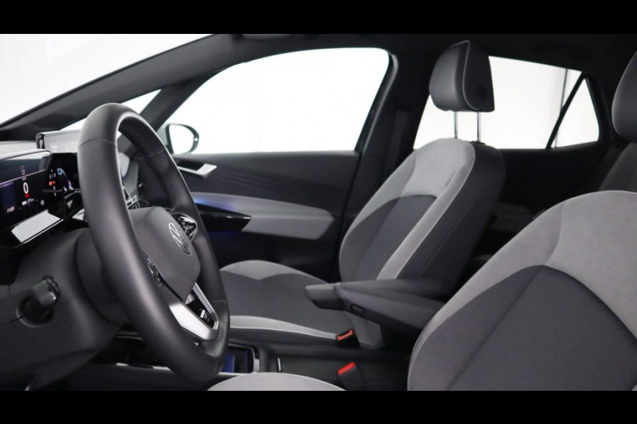 Volkswagen ID.3 First Plus 58 kWh | Stoelverwarming | Stuurverwarming | Camera | Adaptive Cruise Control | Navigatie | Standkachel | Keyless | Parkeersensoren | LED | Apple Carplay | BTW |
