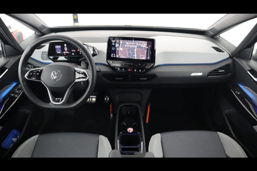 Volkswagen ID.3 First Plus 58 kWh | Stoelverwarming | Stuurverwarming | Camera | Adaptive Cruise Control | Navigatie | Standkachel | Keyless | Parkeersensoren | LED | Apple Carplay | BTW |