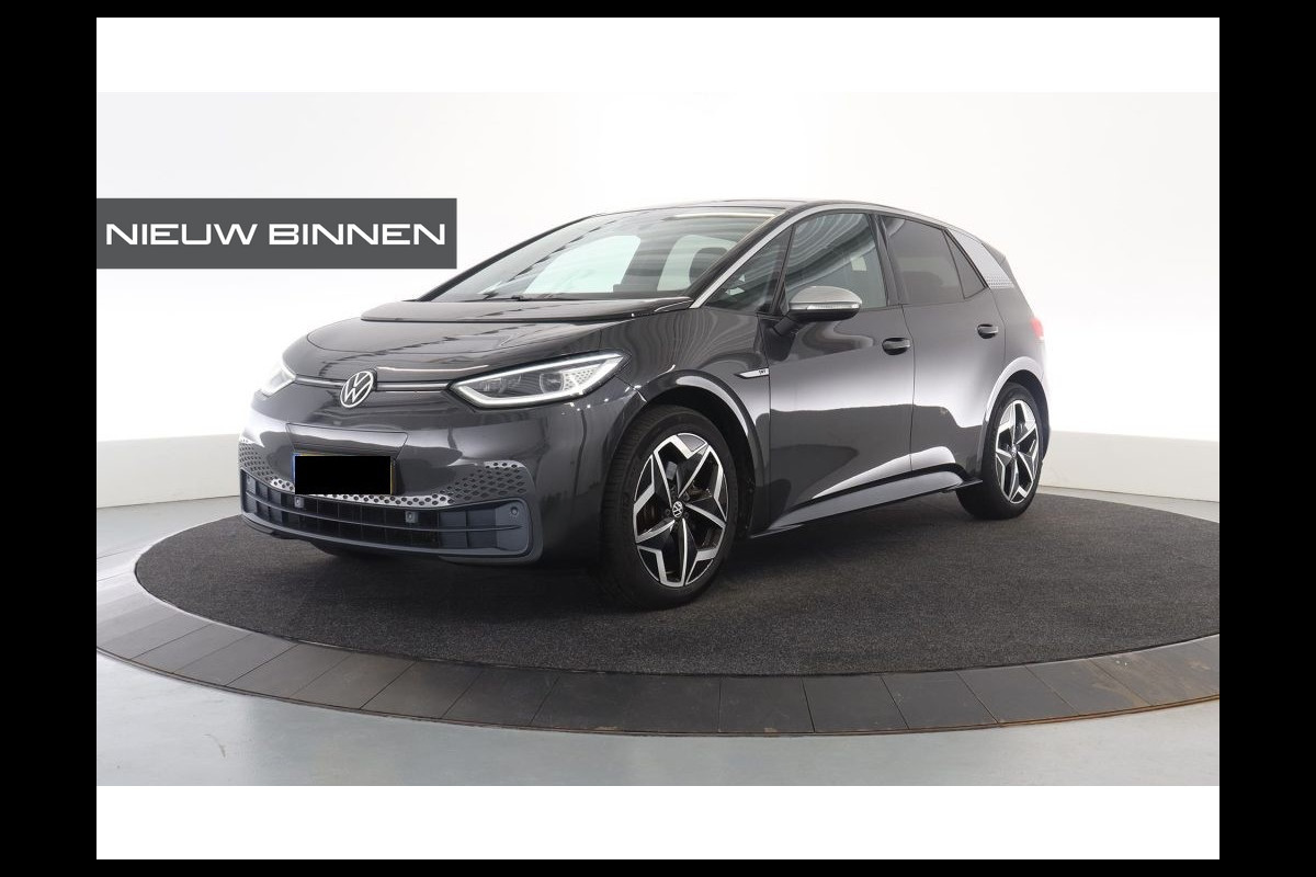 Volkswagen ID.3 First Plus 58 kWh | Stoelverwarming | Stuurverwarming | Camera | Adaptive Cruise Control | Navigatie | Standkachel | Keyless | Parkeersensoren | LED | Apple Carplay | BTW |