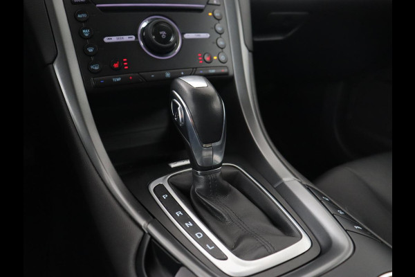 Ford Mondeo 2.0 IVCT HEV Titanium X | Leder | Stoelverwarming | Camera | Adaptive cruise | Memory | Carplay | Full LED | Keyless | Navigatie | Park Assist | Dodehoek detectie | Climate control