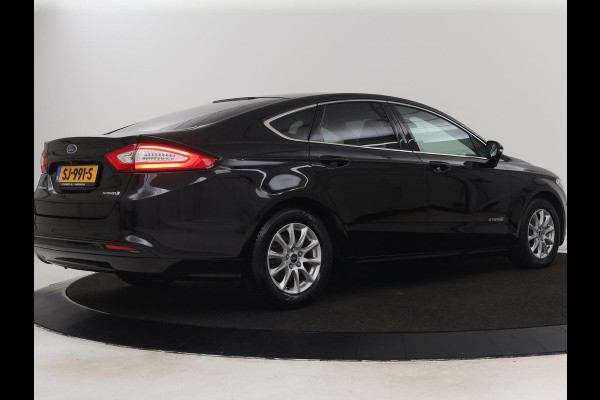 Ford Mondeo 2.0 IVCT HEV Titanium X | Leder | Stoelverwarming | Camera | Adaptive cruise | Memory | Carplay | Full LED | Keyless | Navigatie | Park Assist | Dodehoek detectie | Climate control