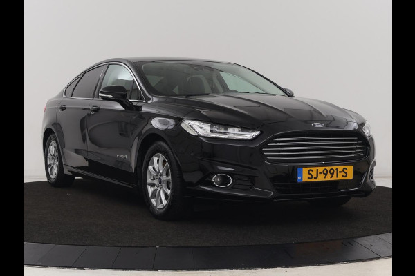 Ford Mondeo 2.0 IVCT HEV Titanium X | Leder | Stoelverwarming | Camera | Adaptive cruise | Memory | Carplay | Full LED | Keyless | Navigatie | Park Assist | Dodehoek detectie | Climate control