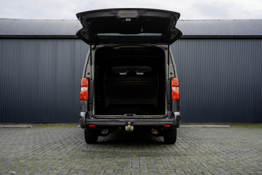 Peugeot Expert 2.0 BlueHDI 122PK | L3H1 | DC | Xenon | Automaat | Schakelflippers | Carplay | Camera | 5-Persoon