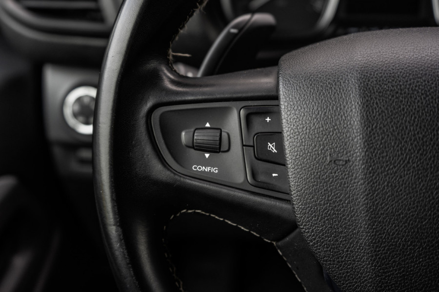 Peugeot Expert 2.0 BlueHDI 122PK | L3H1 | DC | Xenon | Automaat | Schakelflippers | Carplay | Camera | 5-Persoon