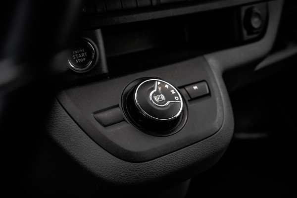 Peugeot Expert 2.0 BlueHDI 122PK | L3H1 | DC | Xenon | Automaat | Schakelflippers | Carplay | Camera | 5-Persoon