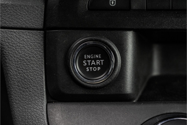 Peugeot Expert 2.0 BlueHDI 122PK | L3H1 | DC | Xenon | Automaat | Schakelflippers | Carplay | Camera | 5-Persoon