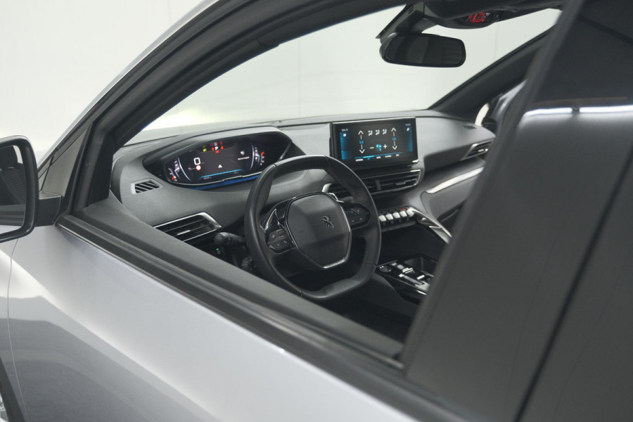 Peugeot 5008 PureTech 130 EAT8 Active Pack | 7 Zitplaatsen | Camera | Apple Carplay | Parkeersensoren