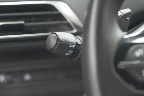 Peugeot 5008 PureTech 130 EAT8 Active Pack | 7 Zitplaatsen | Camera | Apple Carplay | Parkeersensoren