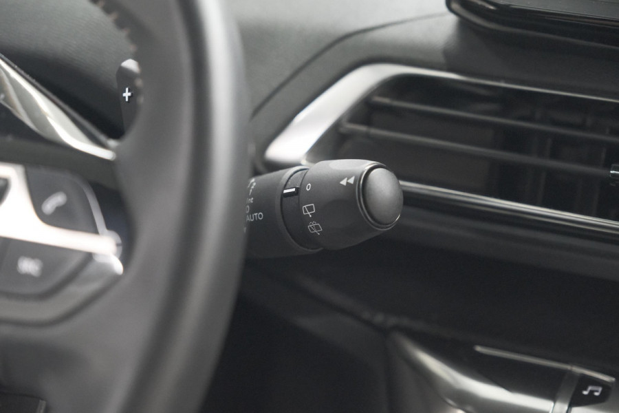 Peugeot 5008 PureTech 130 EAT8 Active Pack | 7 Zitplaatsen | Camera | Apple Carplay | Parkeersensoren