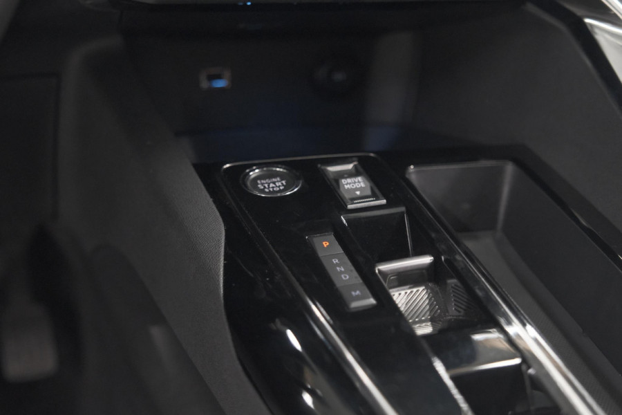 Peugeot 5008 PureTech 130 EAT8 Active Pack | 7 Zitplaatsen | Camera | Apple Carplay | Parkeersensoren