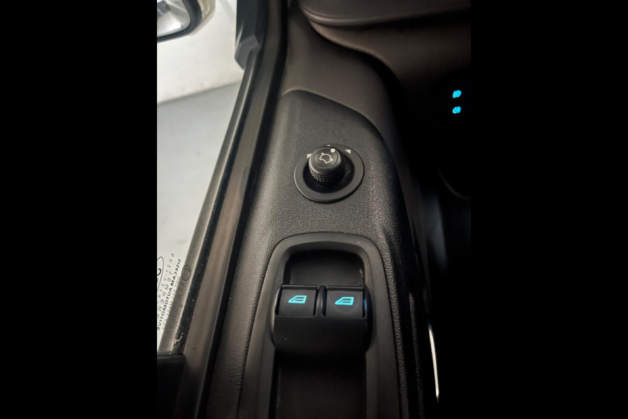 Ford Transit Custom 320 2.0 TDCI euro6 L1H1 Trend Airco, 2xSchuifdeur, CruiseControl, Trekhaak 2500KG, RIJKLAARPRIJS!