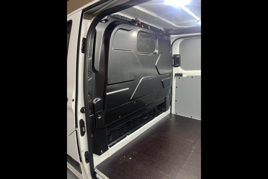 Ford Transit Custom 320 2.0 TDCI euro6 L1H1 Trend Airco, 2xSchuifdeur, CruiseControl, Trekhaak 2500KG, RIJKLAARPRIJS!