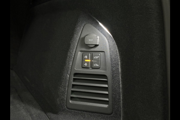 Volkswagen Touareg R 3.0 TSI 462PK E-Hybrid | Luchtvering | Puglia-Leder | Panorama | DYN-Audio | Massage | Ventilatie | ACC | Trekhaak | Nachtzicht | Head-Up | Ergo-Comfort | 22" | Keyless-Entry | Memory | 4-Zone Clima | ISO-Glas | Stoelverwarming V+A | Dodehoek | Standkachel | Carplay | Draadloos Laden |