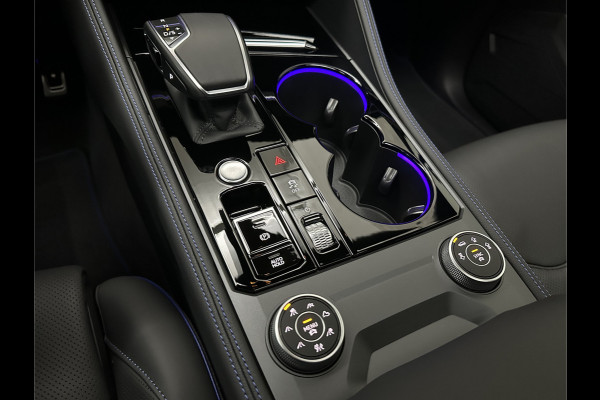 Volkswagen Touareg R 3.0 TSI 462PK E-Hybrid | Luchtvering | Puglia-Leder | Panorama | DYN-Audio | Massage | Ventilatie | ACC | Trekhaak | Nachtzicht | Head-Up | Ergo-Comfort | 22" | Keyless-Entry | Memory | 4-Zone Clima | ISO-Glas | Stoelverwarming V+A | Dodehoek | Standkachel | Carplay | Draadloos Laden |