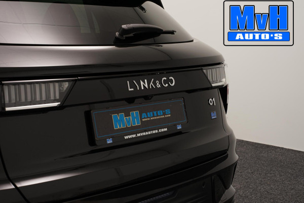 Lynk & Co 01 1.5 Plug-in Hybride|FULL BLACK|ZWARTE.HEMEL|NAP