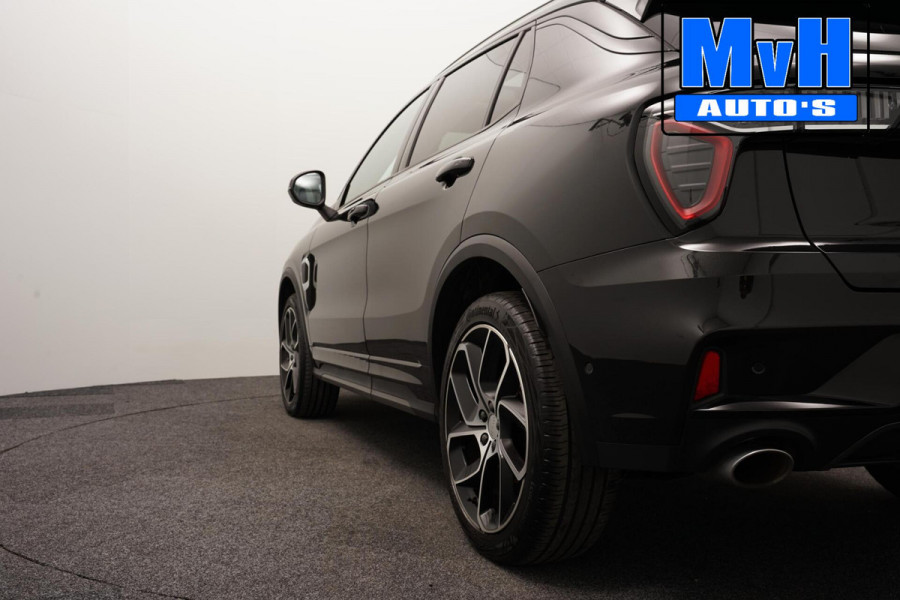 Lynk & Co 01 1.5 Plug-in Hybride|FULL BLACK|ZWARTE.HEMEL|NAP