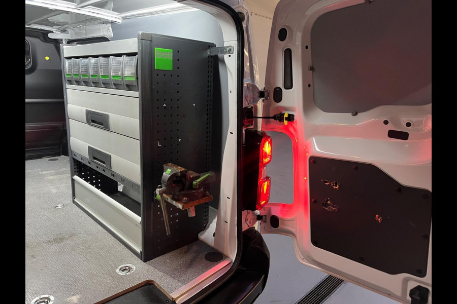 Peugeot Expert L3H1 SERVICEWAGEN AUTOMAAT 2.0 BlueHDI 145PK euro6 Long Premium, 3Persoons, BOTT INRICHTING, RIJKLAARPRIJS!