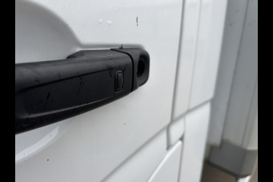 Renault Master T35 2.3 dCi 145 L3 Energy EURO VI | Dhollandia Laadklep | 3 Zitplaatsen | Stoel Luchtgeveerd