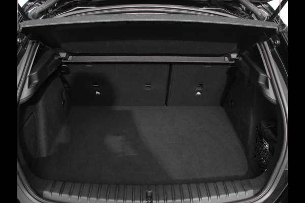 BMW 1-serie 118i Automaat Sportline Business Edition | Navigatie | Cruise control | LED Parkeersensor achter | Navigatie | Apple Carplay/ Android Auto | Lichtmetalen velgen | Digitale Cockpit