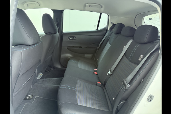 Nissan Leaf Acenta 40kWh Navi Camera Adap.Cruise Apple Carplay Android Ecc SOH 88% DAB Stuur-Stoel-Achterbankverwarming Lmv Privacy Glas Rijstrooksensor Origineel Nederlandse Auto 1e Eigenaar