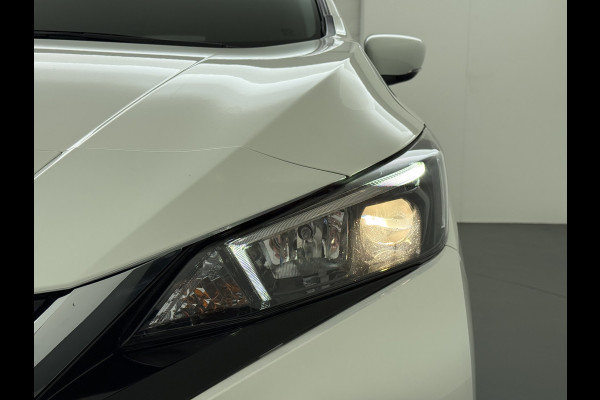 Nissan Leaf Acenta 40kWh Navi Camera Adap.Cruise Apple Carplay Android Ecc SOH 88% DAB Stuur-Stoel-Achterbankverwarming Lmv Privacy Glas Rijstrooksensor Origineel Nederlandse Auto 1e Eigenaar