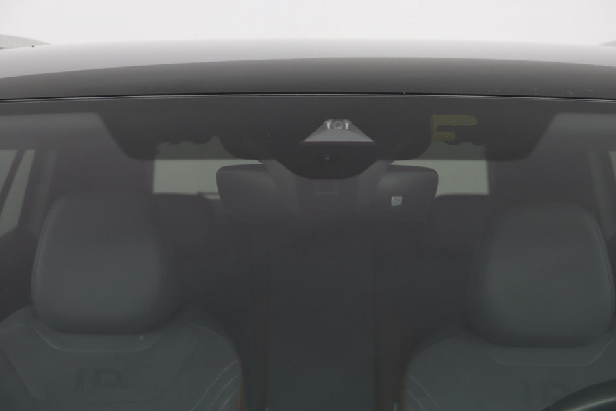 Volkswagen ID.4 First 77 kWh|SOH 92%|Trekhaak|Stoel/stuur verwarmd|Alcantara