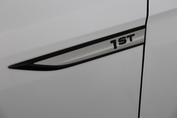 Volkswagen ID.4 First 77 kWh|SOH 92%|Trekhaak|Stoel/stuur verwarmd|Alcantara