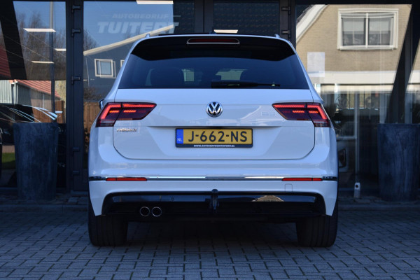 Volkswagen Tiguan 1.5 TSI ACT R-Line | TREKHAAK | CAMERA | DEALER ONDERHOUDEN | STOELVERWARMING | PANORAMADAK | APPLE CARPLAY