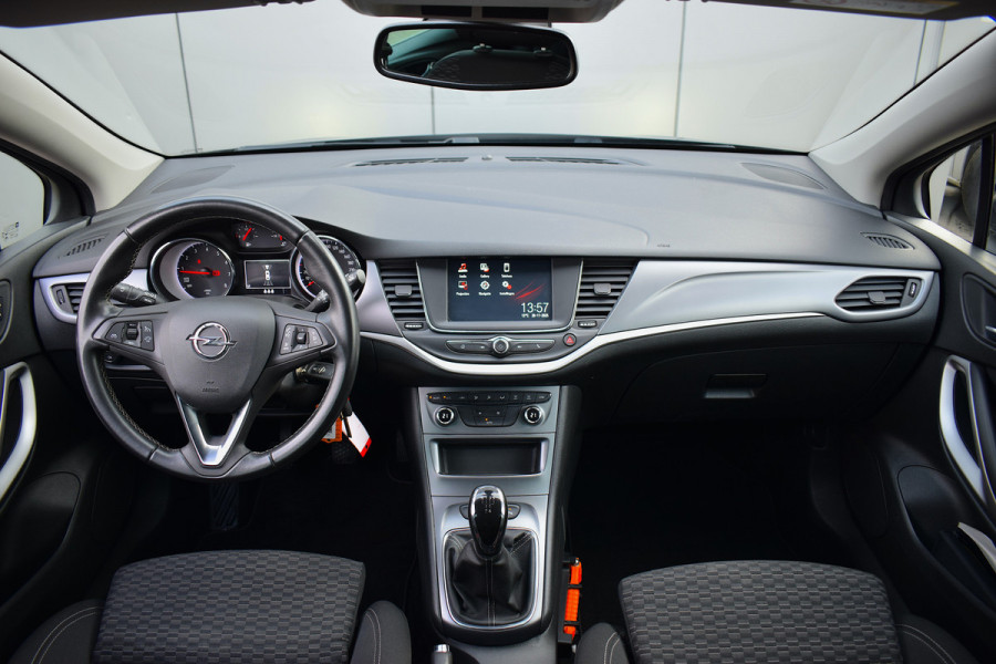 Opel Astra Sports Tourer 1.0 Turbo 120 Jaar Edition | Trekhaak | Apple CarPlay | Climate | Cruise