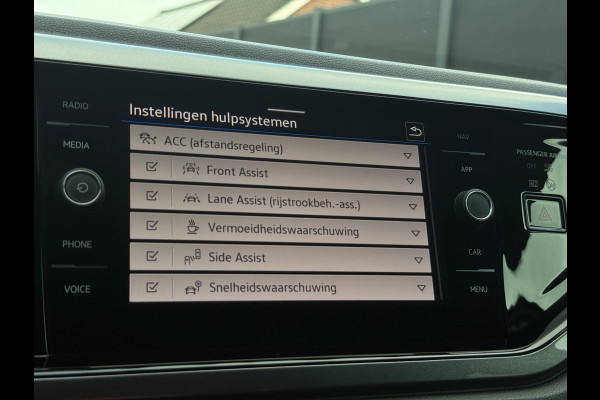 Volkswagen Polo 1.0 TSI Camera IQ Light CarPlay