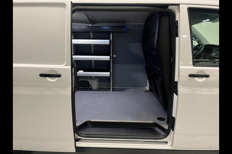 Volkswagen Transporter L2H1 Servicewagen 2.0 TDI 110PK euro6 Sortimo kasten, Airco, Camera, CruiseControl, RIJKLAARPRIJS!
