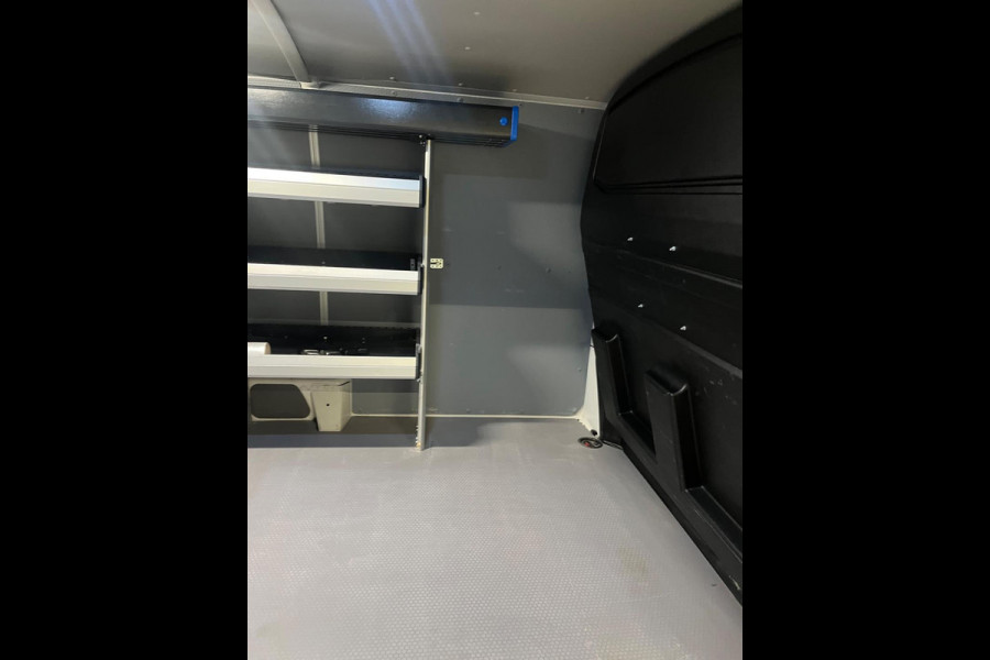 Volkswagen Transporter L2H1 Servicewagen 2.0 TDI 110PK euro6 Sortimo kasten, Airco, Camera, CruiseControl, RIJKLAARPRIJS!