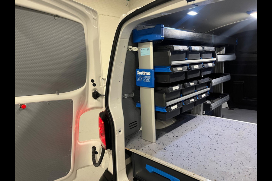 Volkswagen Transporter L2H1 Servicewagen 2.0 TDI 110PK euro6 Sortimo kasten, Airco, Camera, CruiseControl, RIJKLAARPRIJS!