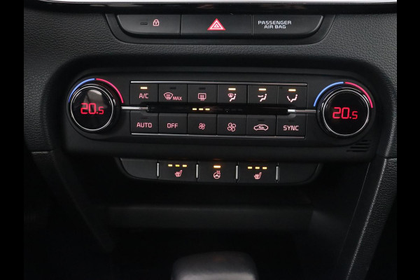 Kia Ceed 1.4 T-GDi DynamicPlusLine | Stoel & stuurverwarming | Adaptive cruise | Trekhaak | Camera | Carplay | Full LED | Navigatie | Climate control | DAB | File Assistent