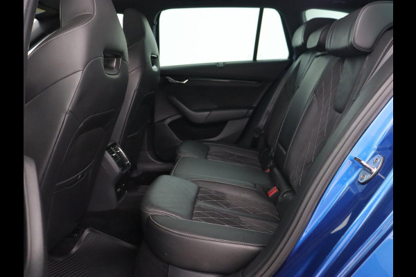 Škoda Octavia 1.4 TSI RS iV PHEV Business | Panoramadak | Head-Up | Leder/Alcantara | Stoelverwarming | Memory | Camera | Carplay | Matrix LED | Achterbankverwarming | Adaptive cruise | Plug In
