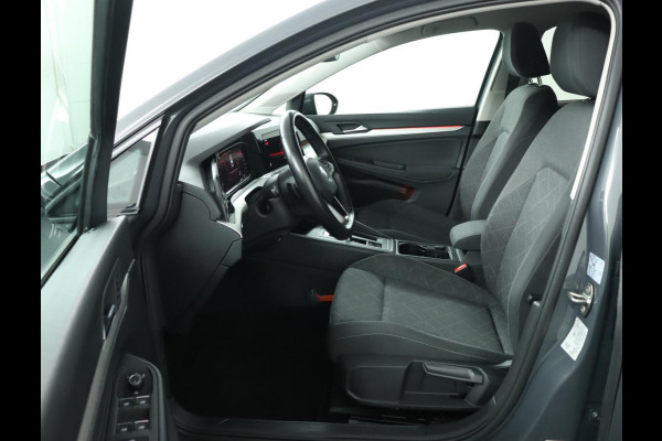Volkswagen GOLF Variant 1.0 eTSI Life Automaat|Achteruitrijcamera|Trekhaak