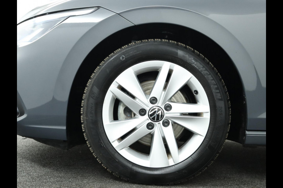 Volkswagen GOLF Variant 1.0 eTSI Life Automaat|Achteruitrijcamera|Trekhaak