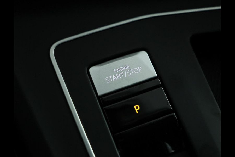 Volkswagen GOLF Variant 1.0 eTSI Life Automaat|Achteruitrijcamera|Trekhaak