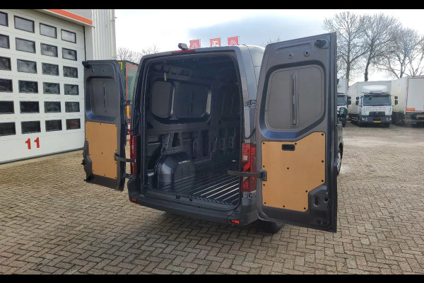 Renault Master 150.35 EURO 6 L3H2 ASFALT METALLIC - V-67-JRJ - BPM VRIJ!