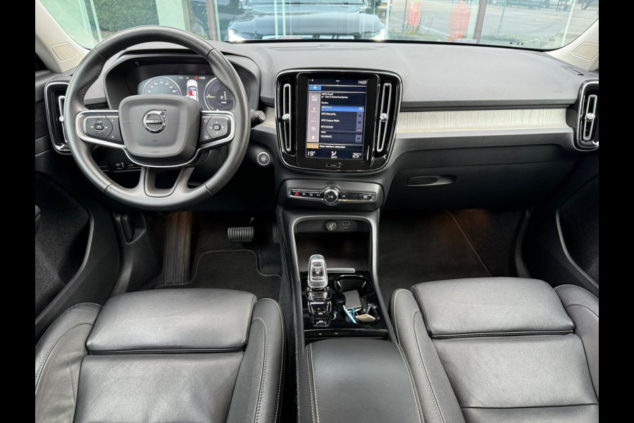 Volvo XC40 1.5 T5 Recharge Inscription - Automaat - Leder - Navi - Harman Kardon - Climate