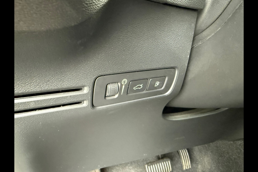 Volvo XC40 1.5 T5 Recharge Inscription - Automaat - Leder - Navi - Harman Kardon - Climate